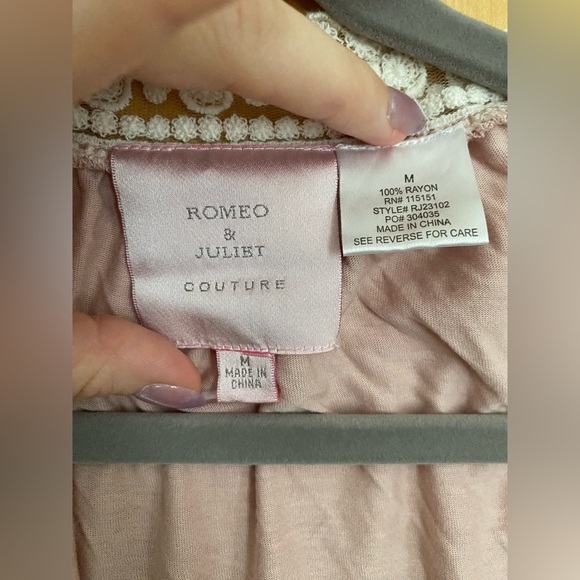 Romeo and Juliet couture pink cardigan size M - Picture 2 of 3